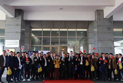 力諾商學(xué)院 | 成群結(jié)隊(duì)，快樂(lè)加倍，祝賀蛻變·共生班三期順利畢業(yè)